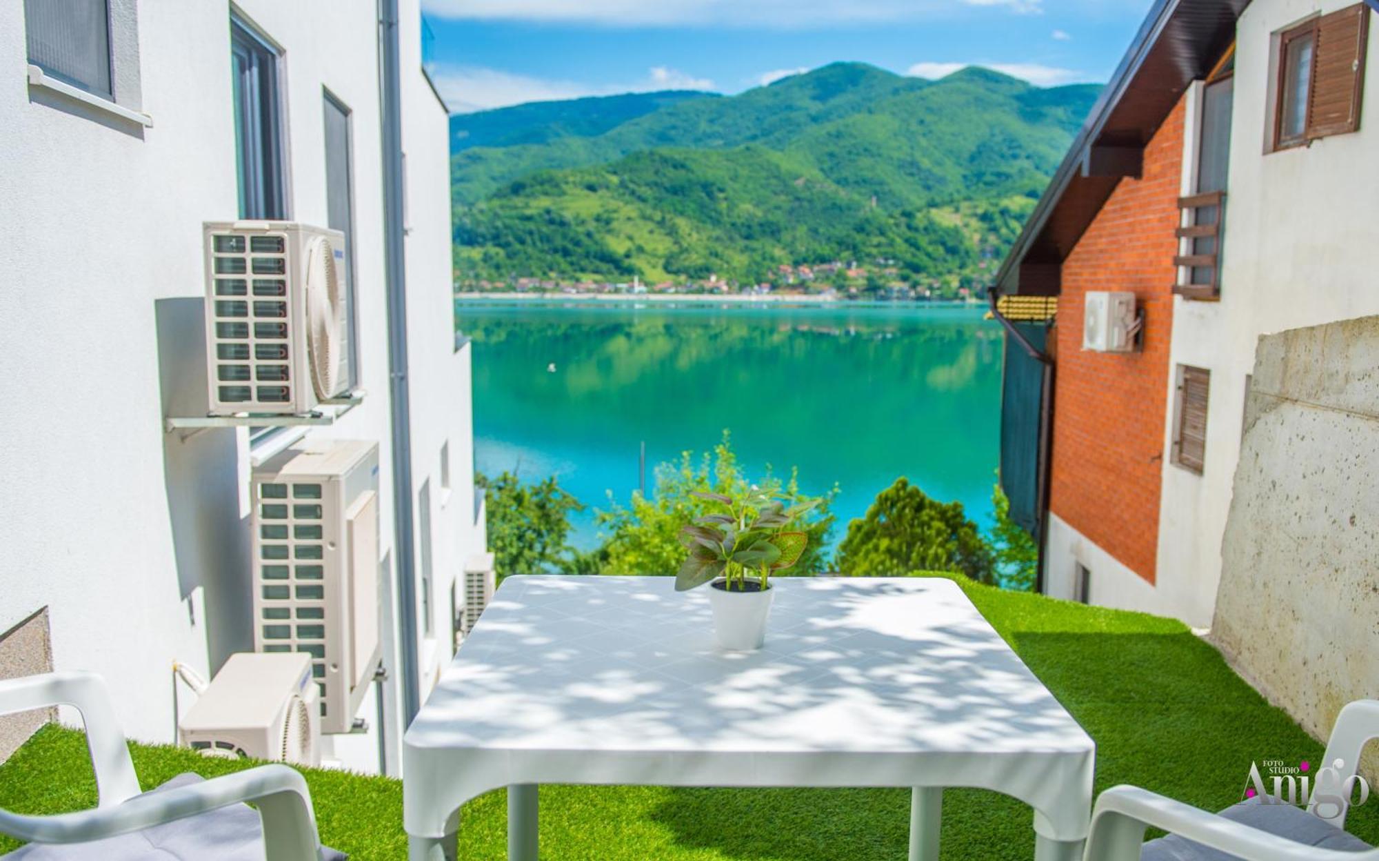 Royal Terrace Apartments Konjic Bagian luar foto
