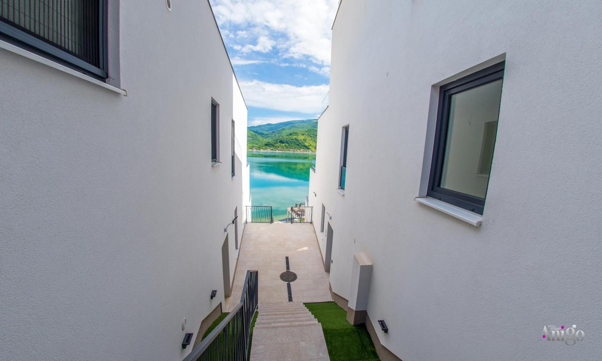 Royal Terrace Apartments Konjic Bagian luar foto