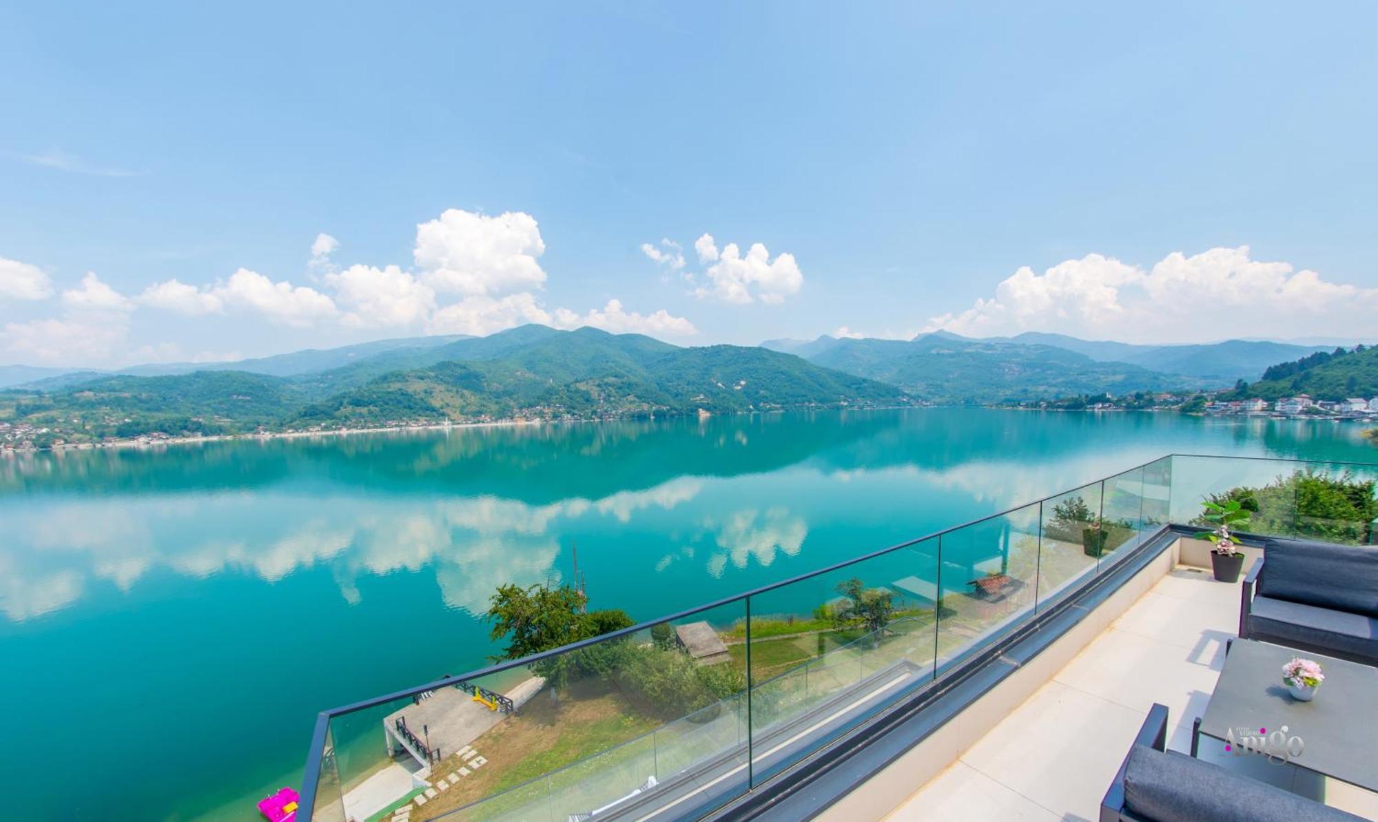 Royal Terrace Apartments Konjic Bagian luar foto